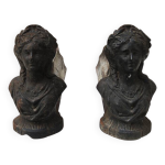 Anciens chenets en fonte : buste de femme au mdaillon