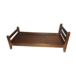 Ancien lit de poupe en bois