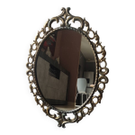 Ancien miroir ovale de style baroque, rococo en r�gule dor�
