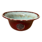 Ancien saladier céramique rouge intérieur bleu + Écusson cuisine vintage Ancien saladier céramique rouge intérieur bleu + Écusson cuisine vintage