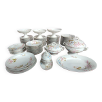 Ancien service vaisselle décor floral 89 pièces Ancien service vaisselle décor floral 89 pièces