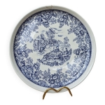Ancienne assiette en cramique dcor scne de vie et floral bleu van melle