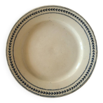 Ancienne assiette en porcelaine opaque gien terre de fer  lauriers