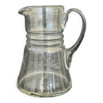 Ancienne carafe pichet en verre soufflé décor de feuilles ciselées 1940 Ancienne carafe pichet en verre soufflé décor de feuilles ciselées 1940