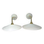 Appliques en opaline blanche