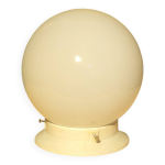 Applique ou plafonnier globe en opaline vintage Applique ou plafonnier globe en opaline vintage
