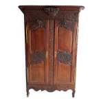 Armoire ancienne  deux portes en bois fonc sculpt  la main, avec poignes en laiton, style louis ...