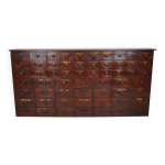 Armoire d'apothicaire / commode à tiroirs en bois dur antique, angleterre, xixe siècle Armoire d'apothicaire / commode à tiroirs en bois dur antique, angleterre, xixe siècle