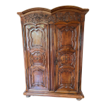 Armoire arbalte en noyer poque louis xv 18eme sicle