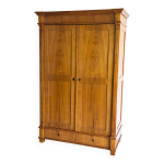Armoire en cerisier de style biedermeier