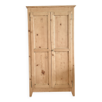 Armoire parisienne