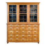 Armoire à pharmacie en chêne et pin, année 1889 Armoire à pharmacie en chêne et pin, année 1889