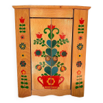 Armoire de poupes en bois peint vintage