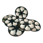 Assiettes à huître en barbotine vertes et blanches Assiettes à huître en barbotine vertes et blanches