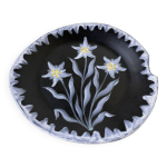 Assiette noire céramique années 60 Assiette noire céramique années 60
