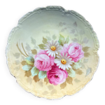 Assiette en porcelaine de limoges  dcor peint de fleurs