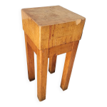 Authentique billot de boucher sur pied - bois de bout