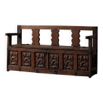 Banc - coffre sculpt� en bois massif, xviii si�cle