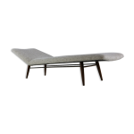 Banquette de repos con�ue au milieu du si�cle avec m�tal