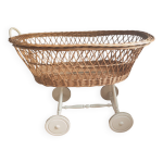 Berceau alsacien vintage en rotin