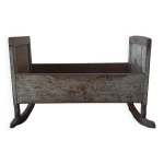 Berceau ancien et antique.