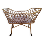 Berceau ancien en osier