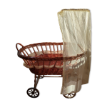 Berceau en rotin vintage pour poupes