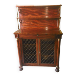 Buffet ancien en bois avec �tag�res et portes grillag�es style xixe