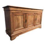 Buffet enfilade louis philippe en noyer massif � 3 portes et 1 tirette.