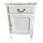 Buffet peint en couleur crème, style régence Buffet peint en couleur crème, style régence