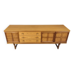 Buffet en teck du milieu du sicle par beautility, annes 1960