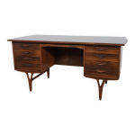 Bureau autoportant en palissandre du milieu du siècle, années 1960 Bureau autoportant en palissandre du milieu du siècle, années 1960