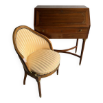 Bureau en bois antique decoene avec chaise rembourr�e beige � rayures, ensemble classique orn� de laiton ...