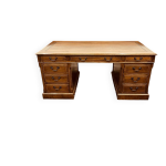 Bureau classique anglais eichholtz