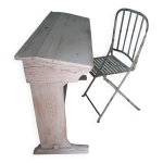 Bureau d'écolier ancien gris doux patiné + sa chaise metallique Bureau d'écolier ancien gris doux patiné + sa chaise metallique