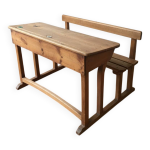 Bureau d'�colier en ch�ne d�but xx�me avec ses encriers