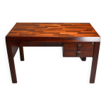 Bureau en palissandre par jean gillon pour italma. brésil, années 1970. Bureau en palissandre par jean gillon pour italma. brésil, années 1970.