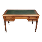 Bureau plat �poque louis philippe en noyer vers 1830