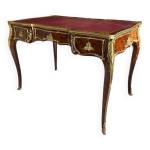 Bureau plat de style louis xv en marqueterie d �poque napol�on iii