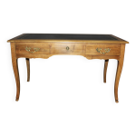 Bureau plat de style louis xv en noyer xix