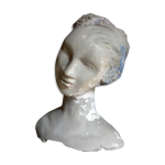 Buste de jeune femme  la tte penche dbut xxme
