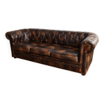 Canap� chesterfield