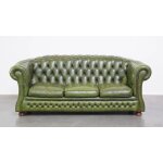 Canapé chesterfield 2, 5 places en cuir de vache vert Canapé chesterfield 2, 5 places en cuir de vache vert
