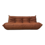 Canap� togo fran�ais en cuir de vachette �pais couleur cognac, sign� michel ducaroy pour ligne roset