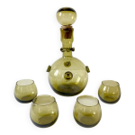 Carafe  liqueur en verre souffl, et ses 4 petits verres