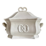Centre de table, soupire en faence blanche
