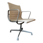 Chaise de bureau eames - ea 104 (similaire ea 108) tissu beige et alum Chaise de bureau eames - ea 104 (similaire ea 108) tissu beige et alum