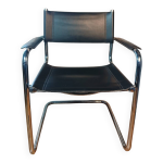 Chaise cantilever en cuir noir et acier chrom� design moderniste