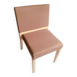 Chaise contemporaine - makao - tissu marron et bois Chaise contemporaine - makao - tissu marron et bois