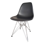 Chaise dsr par charles & ray eames pour vitra. Chaise dsr par charles & ray eames pour vitra.